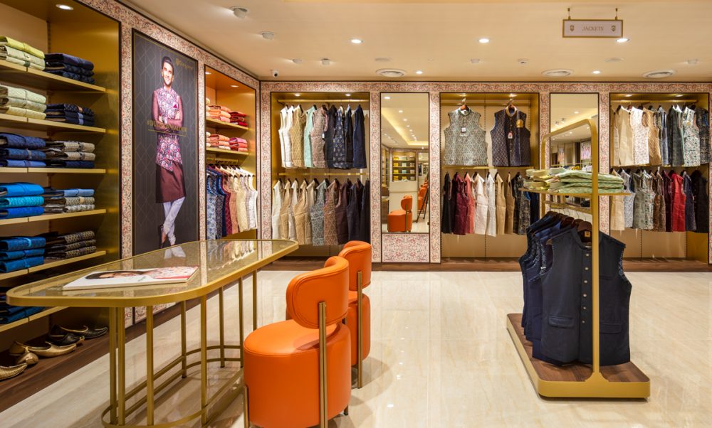 MANYAVAR & MOHEY FLAGSHIP - Restore